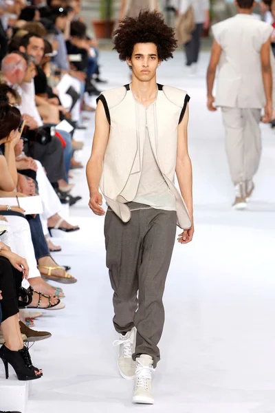 Look 33